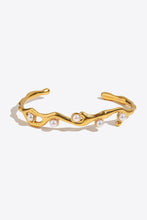 Load image into Gallery viewer, Inlaid Synthetic Pearl Open Bracelet